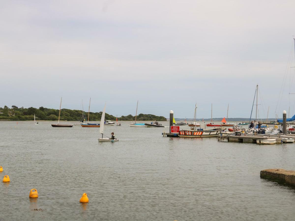 Number 7 Βίλα Lymington Εξωτερικό φωτογραφία